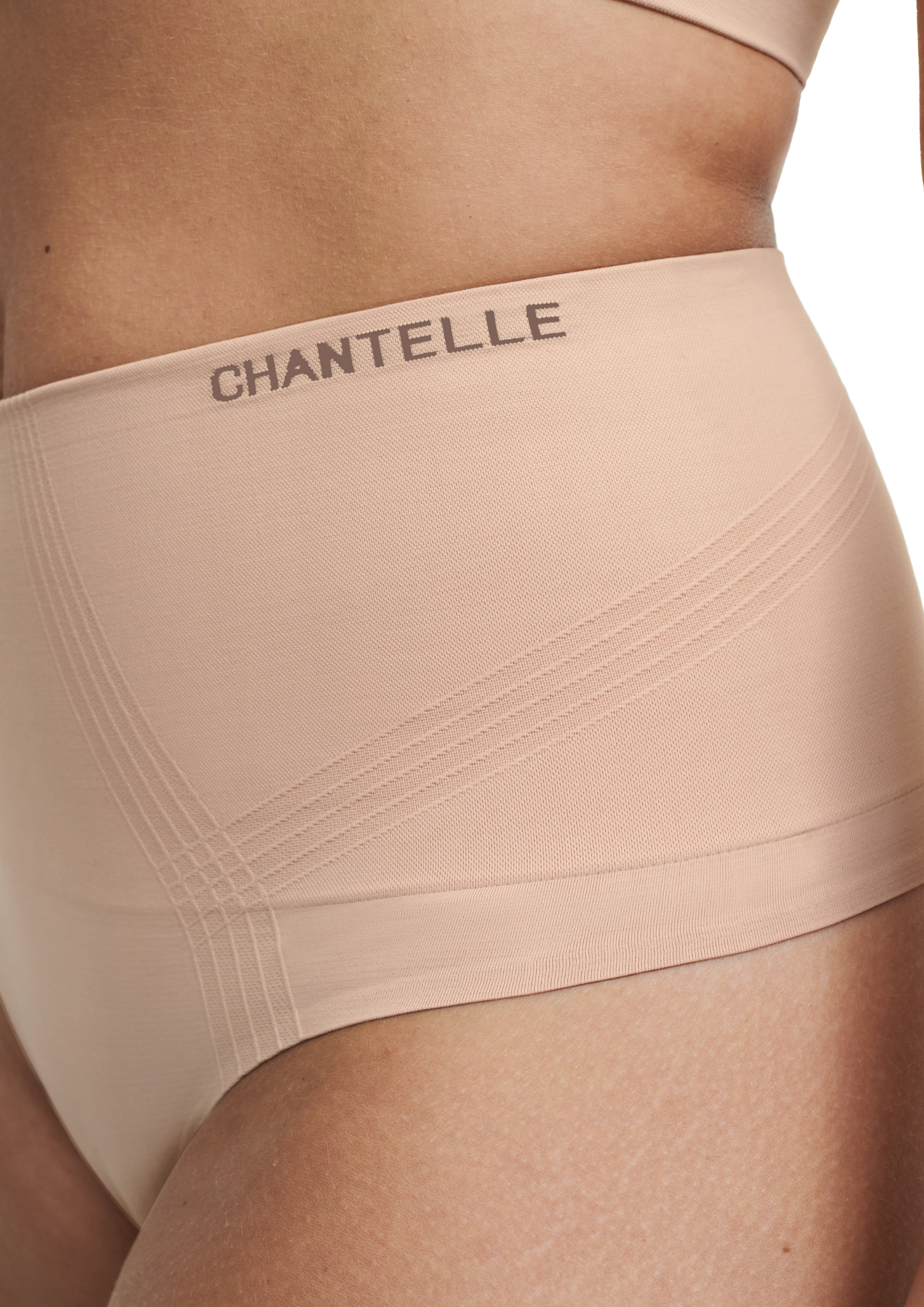 Cueca Tanga Alta Modeladora Chantelle